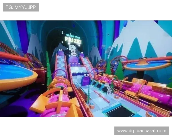 《勇敢女孩在城市间奔跑挑战极限,逃离险境展开极速跑酷冒险》 《勇敢女孩在城市间奔跑挑战极限,逃离险境展开极速跑酷冒险》